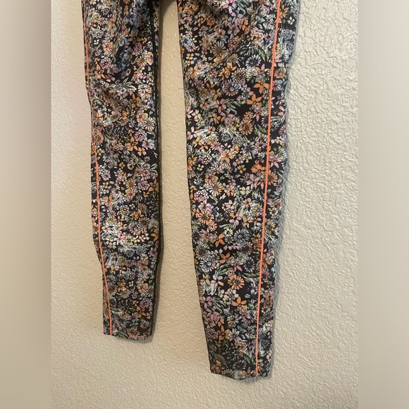 FP Movement Mid-Rise Ankle Length Eden Print Leggings - Picture 9 of 15
